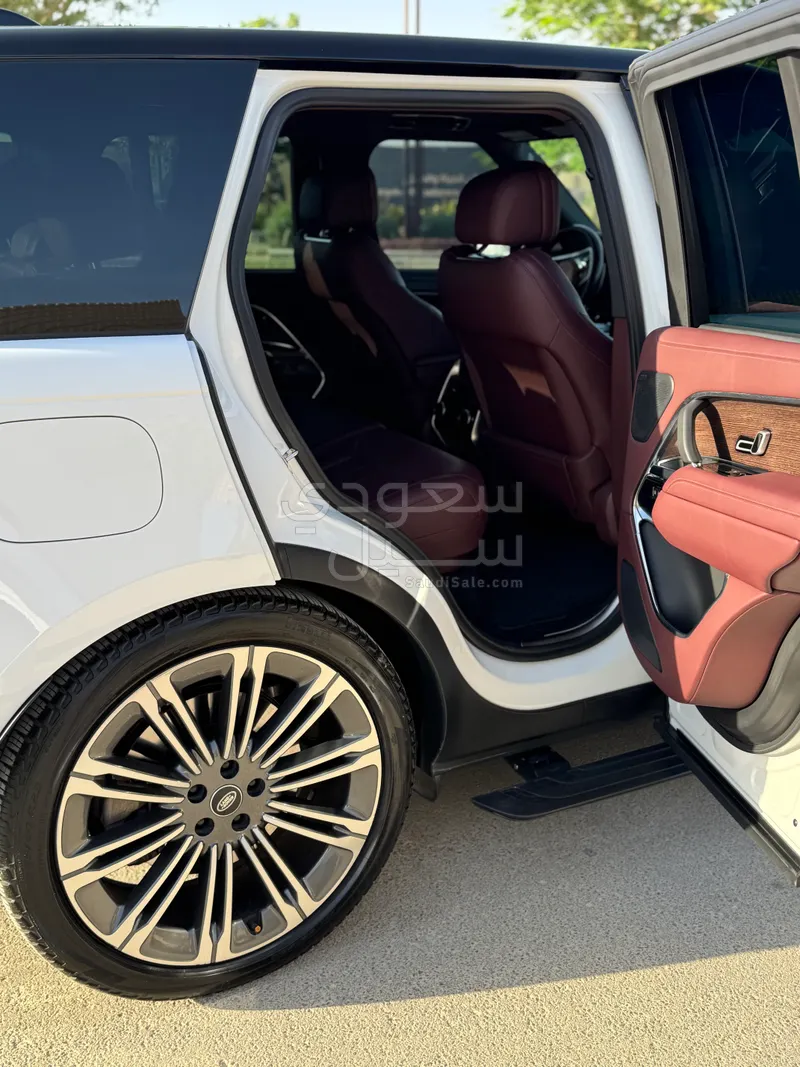 2023 Land Rover Range Rover Vogue SE