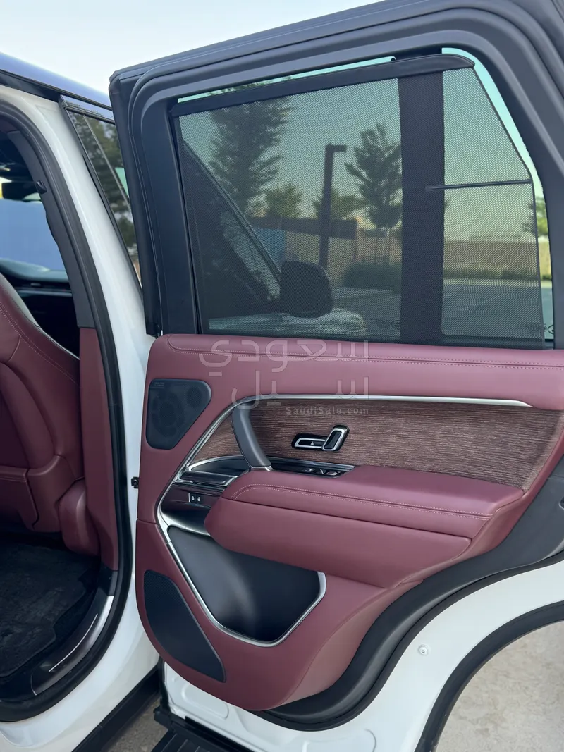 2023 Land Rover Range Rover Vogue SE