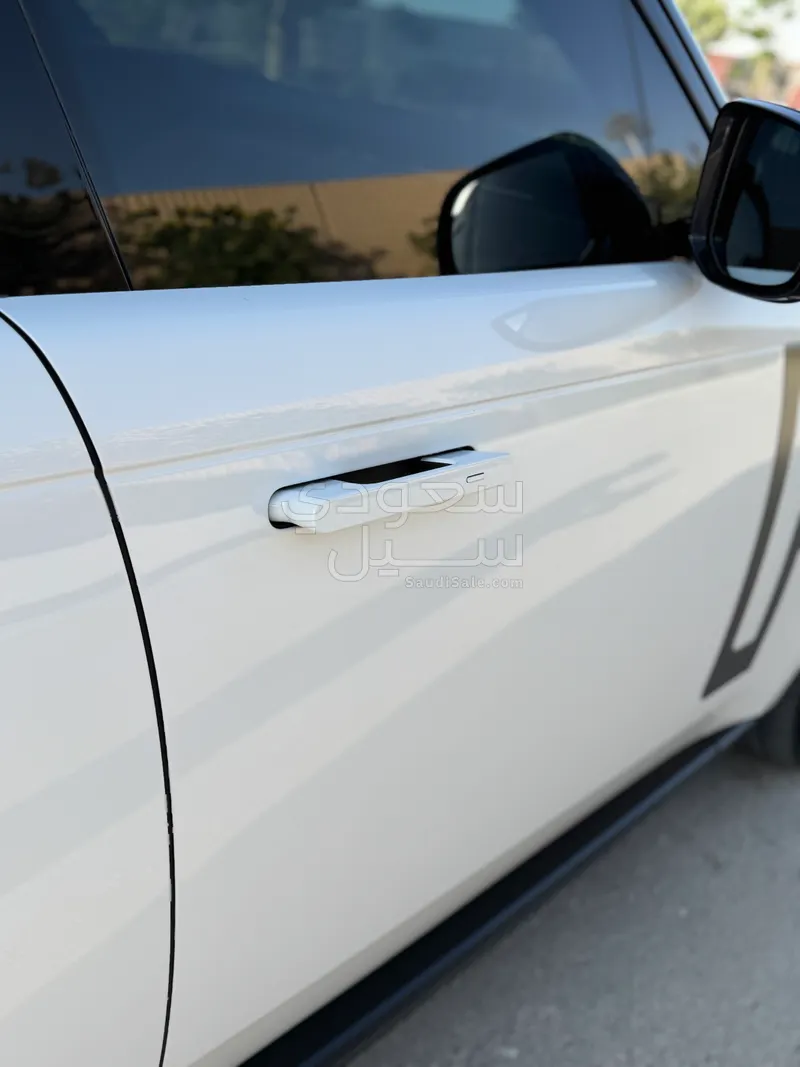2023 Land Rover Range Rover Vogue SE