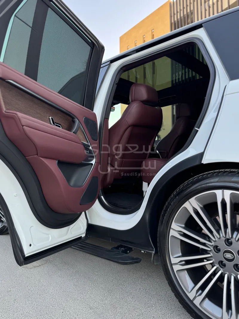 2023 Land Rover Range Rover Vogue SE