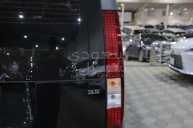 2024 Hyundai Staria