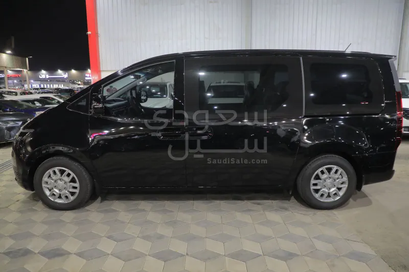 2024 Hyundai Staria