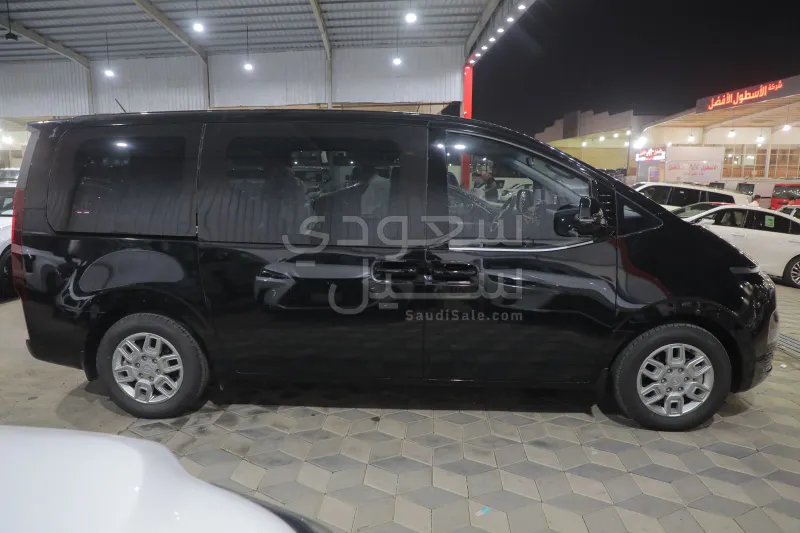 2024 Hyundai Staria