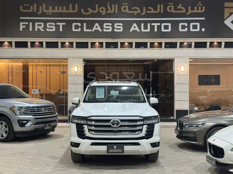 2025 Toyota Land Cruiser GXR 2