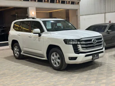 2025 Toyota Land Cruiser GXR 2