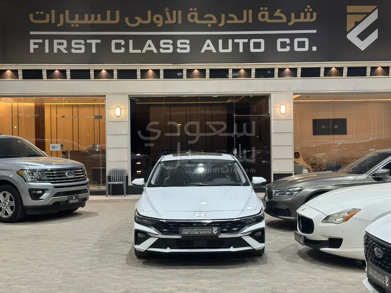 2025 Hyundai Elantra Smart