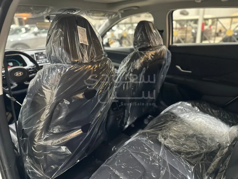 2025 Hyundai Elantra Smart