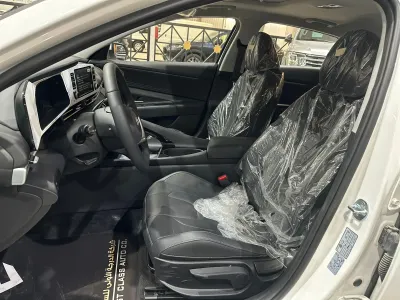 2025 Hyundai Elantra Smart