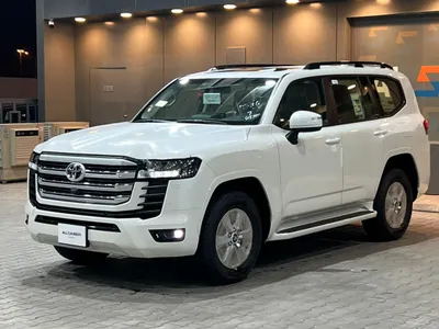 2025 Toyota Land Cruiser GXR 2