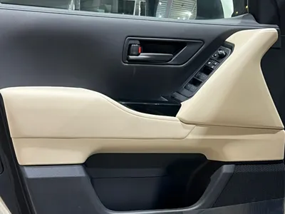 2025 Toyota Land Cruiser GXR 2