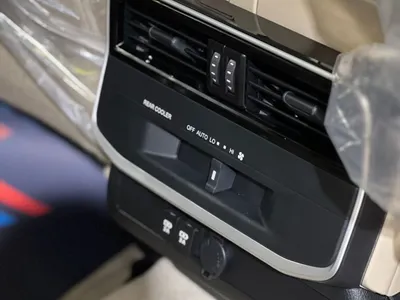 2025 Toyota Land Cruiser GXR 2