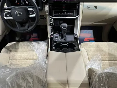 2025 Toyota Land Cruiser GXR 2