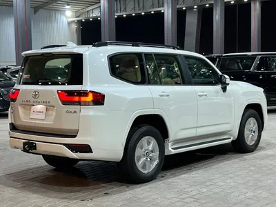 2025 Toyota Land Cruiser GXR 2