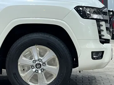 2025 Toyota Land Cruiser GXR 2