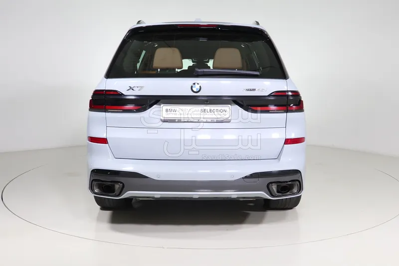 2024 BMW X Series 7 M kit