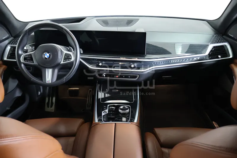 2024 BMW X Series 7 M kit
