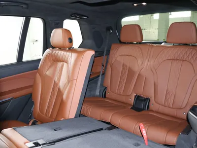 2024 BMW X Series 7 M kit