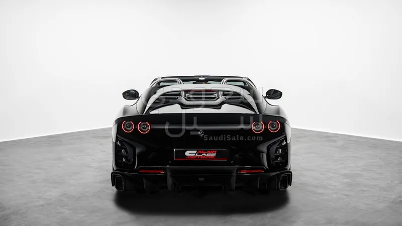 2024 Ferrari 812 Competizione