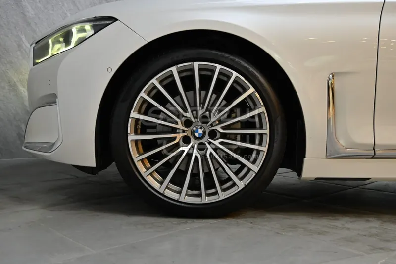 2020 BMW 7 Series 730Li