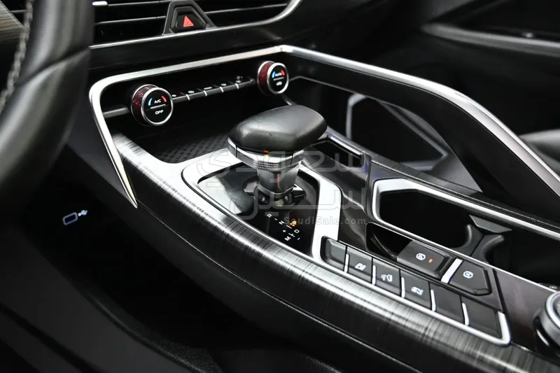 2022 Geely Tugella standard