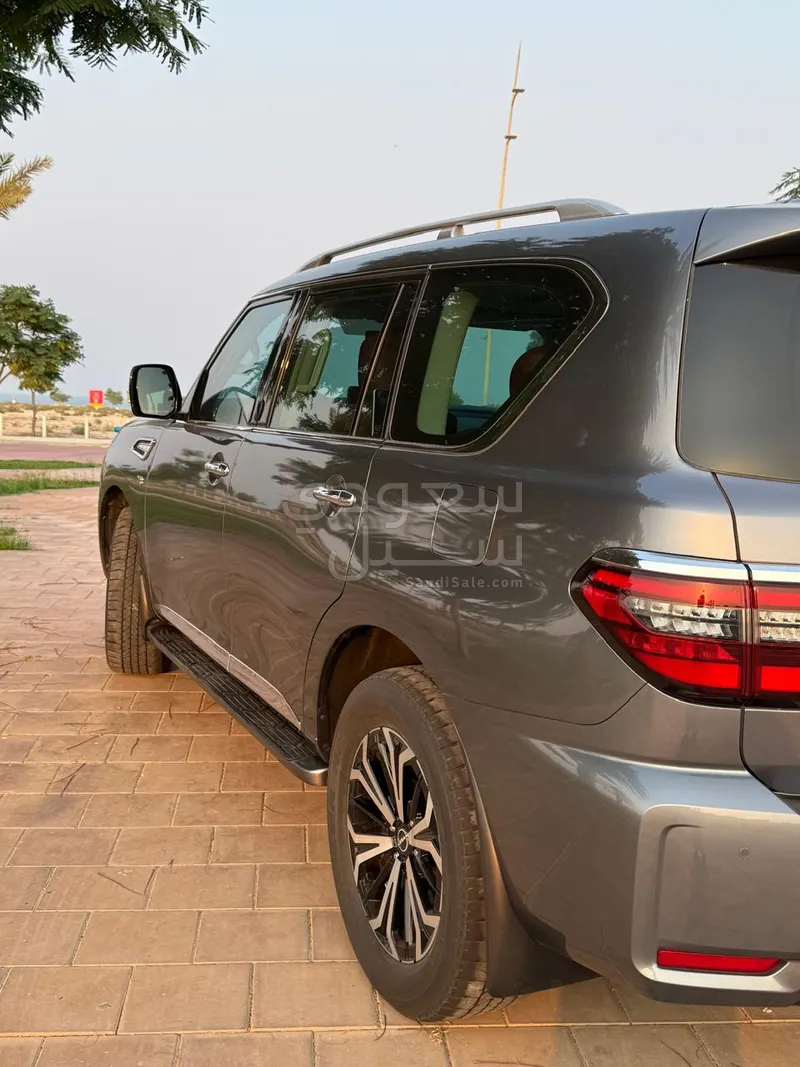 2023 Nissan Patrol Titanium