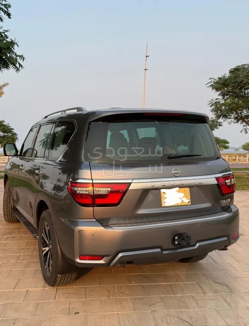 2023 Nissan Patrol Titanium