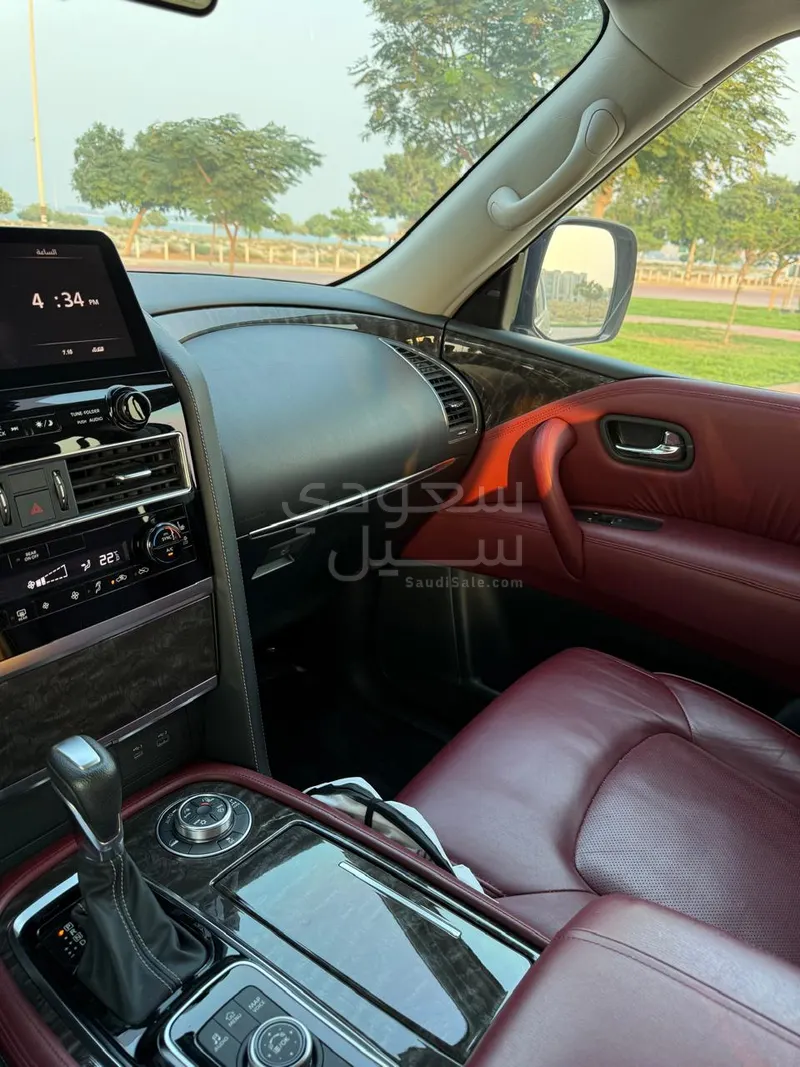 2023 Nissan Patrol Titanium