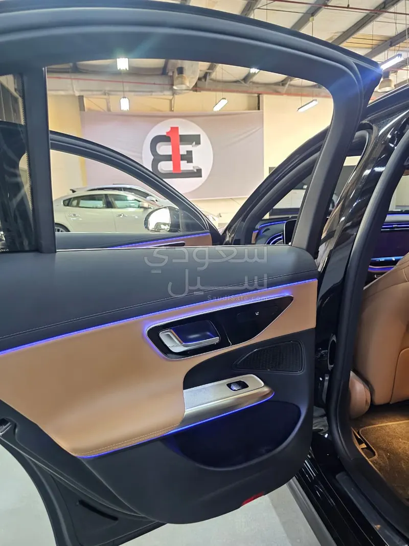 2025 مرسيدس - بنز إي 200
