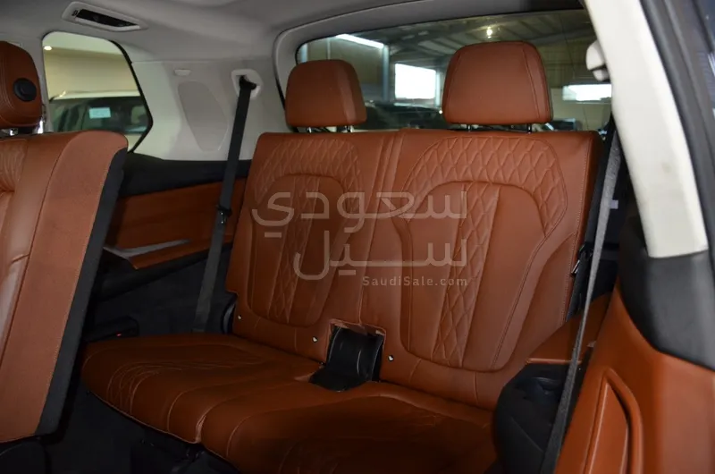 2019 بي ام دبليو الفئة اكس 7