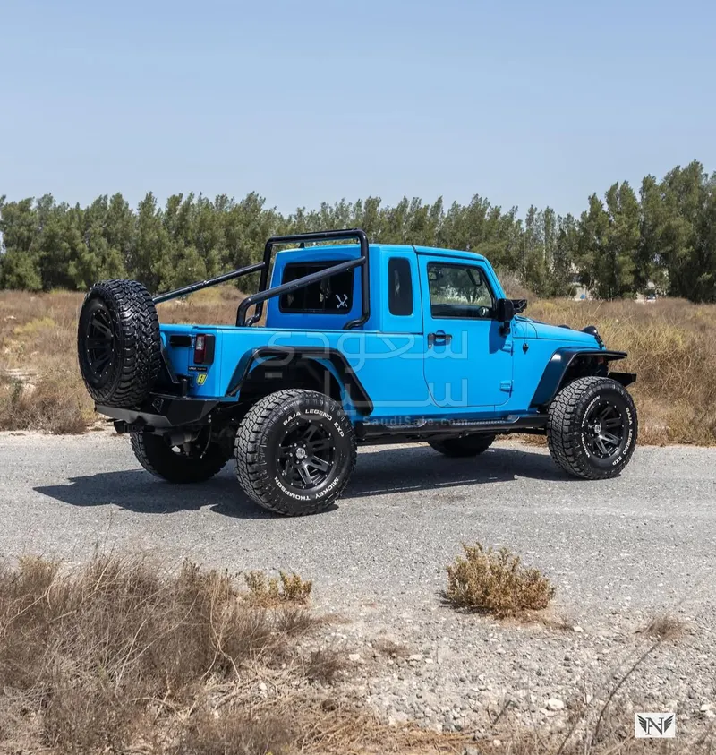 2013 Jeep Wrangler Sahara