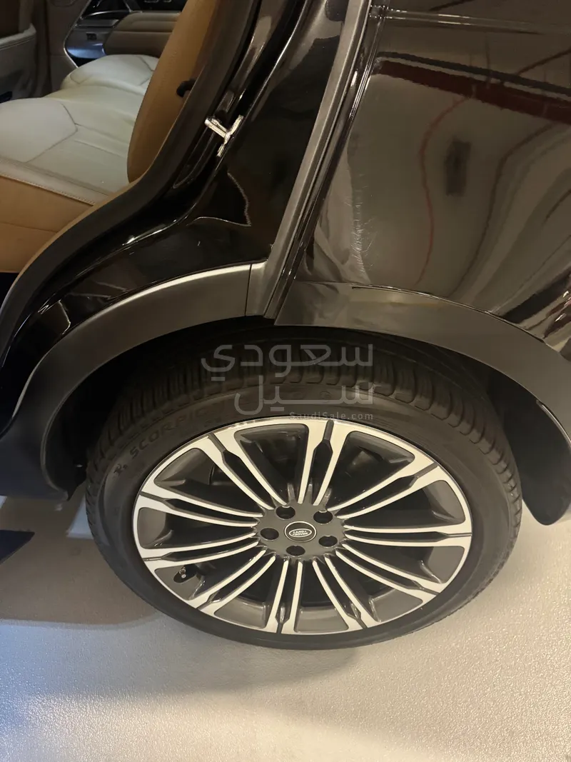 2024 لاند روفر رينج روفر فوج اوتوبيوغرافي