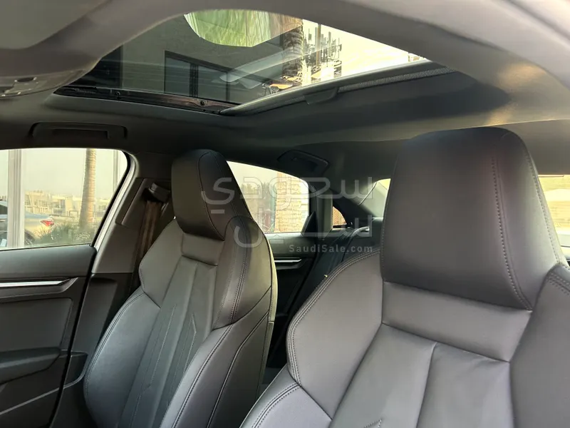 2023 اودي اي 3 30 تي اف اس اي