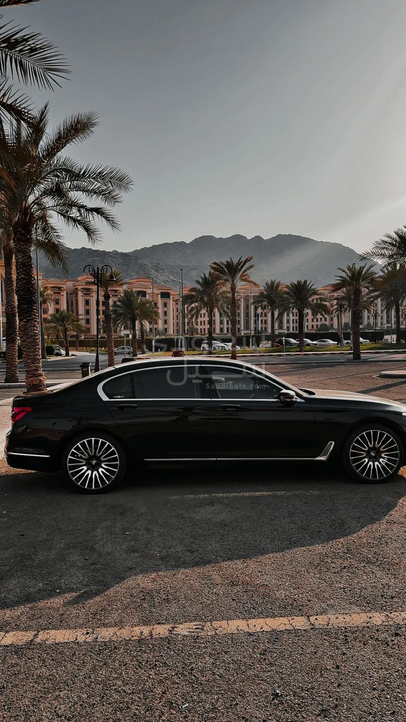 2018 BMW 7 Series 730Li