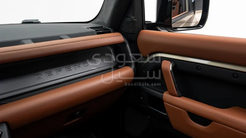2025 Land Rover Defender Octa