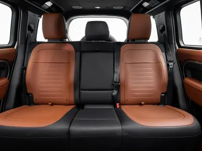 2025 Land Rover Defender Octa