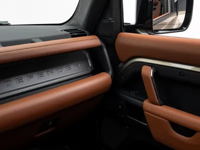 2025 Land Rover Defender Octa