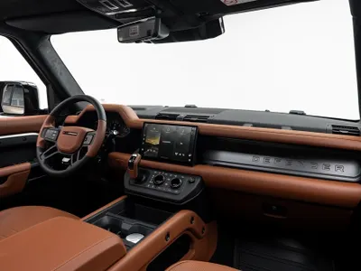 2025 Land Rover Defender Octa