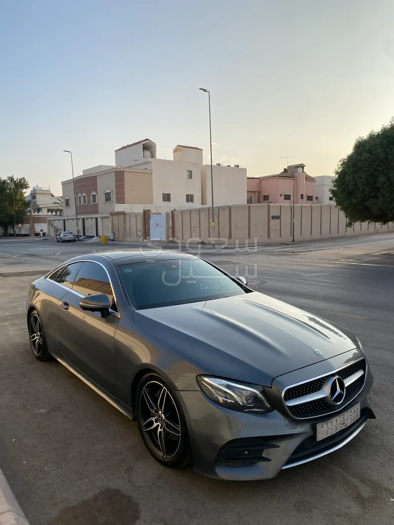 2019 Mercedes-Benz E 200