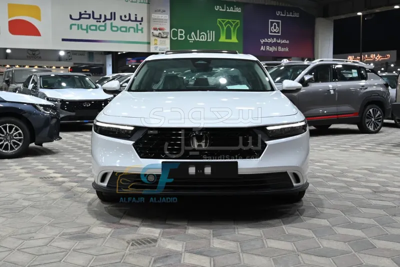 2024 هوندا اكورد اي اكس ال