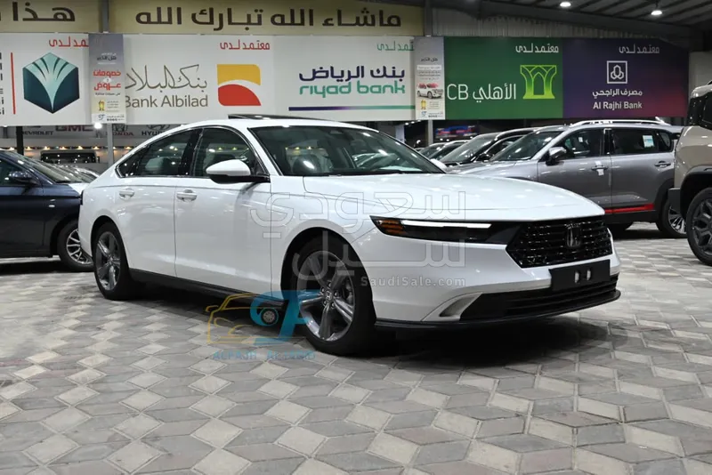 2024 هوندا اكورد اي اكس ال