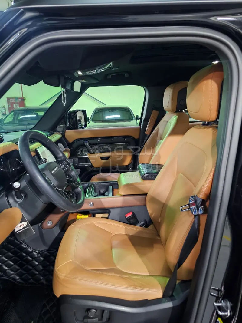 2024 Land Rover Defender X dynamic