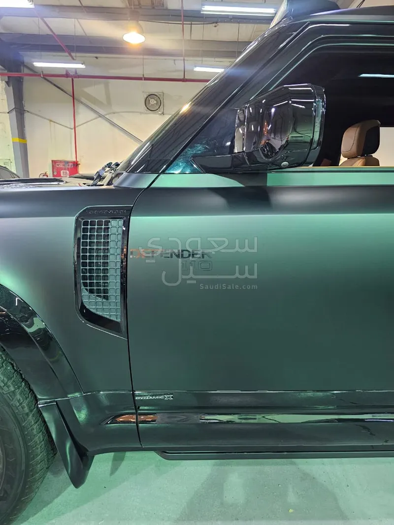 2024 Land Rover Defender X dynamic