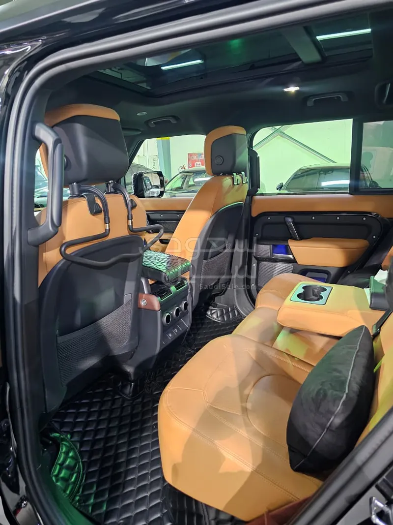 2024 Land Rover Defender X dynamic