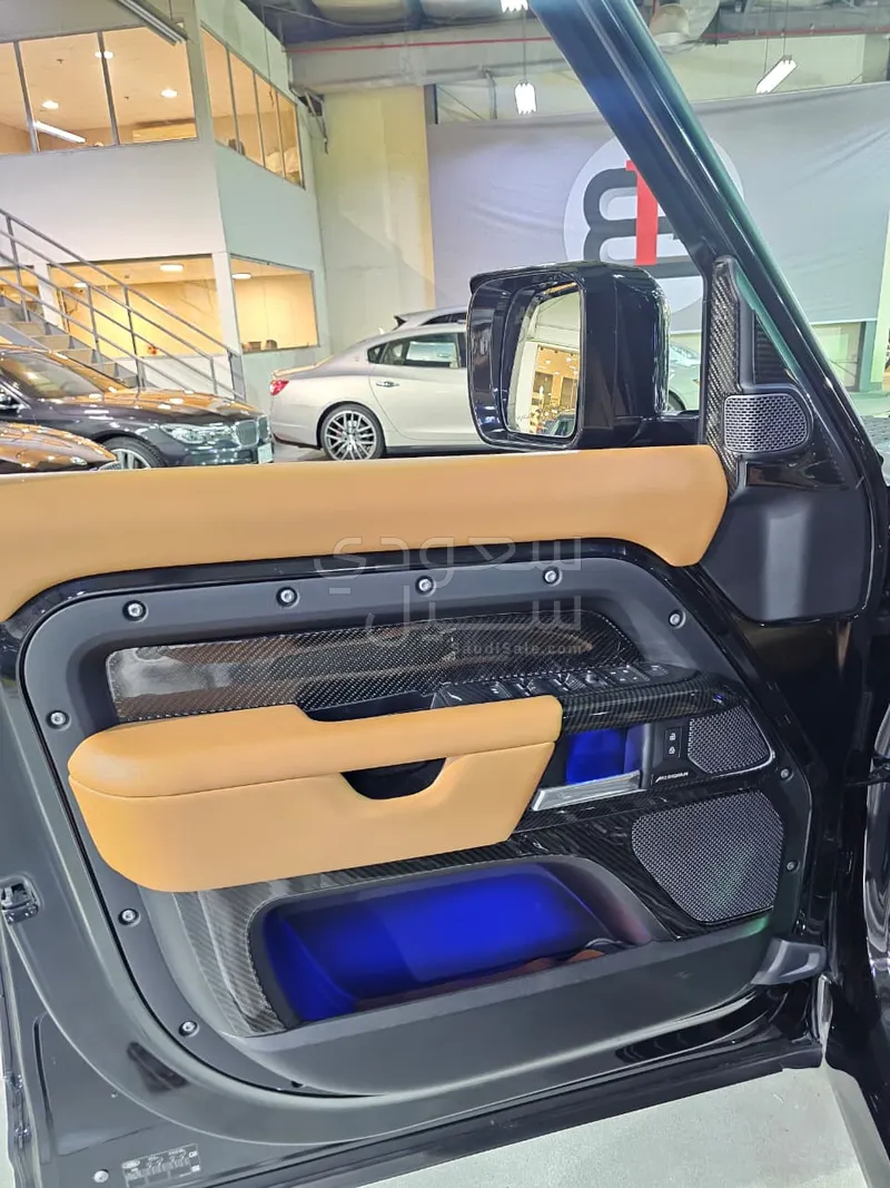 2024 Land Rover Defender X dynamic