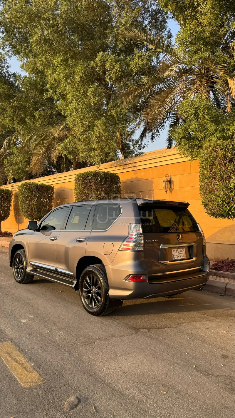 2023 Lexus GX 460