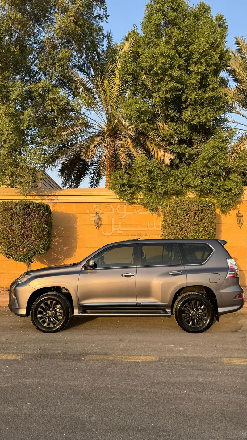 2023 Lexus GX 460