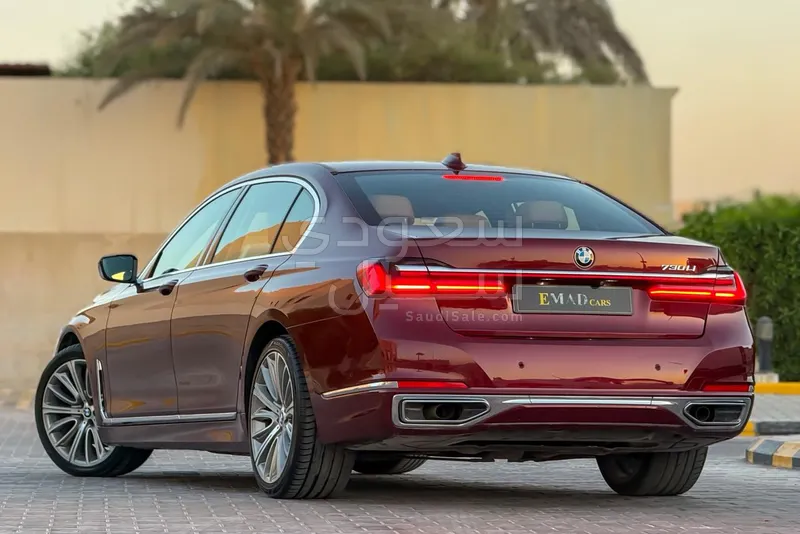 2020 بي ام دبليو الفئة السابعة 730 إل أي