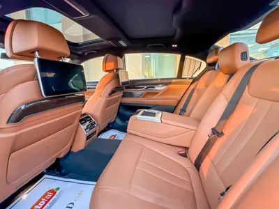 2020 بي ام دبليو الفئة السابعة 730 إل أي