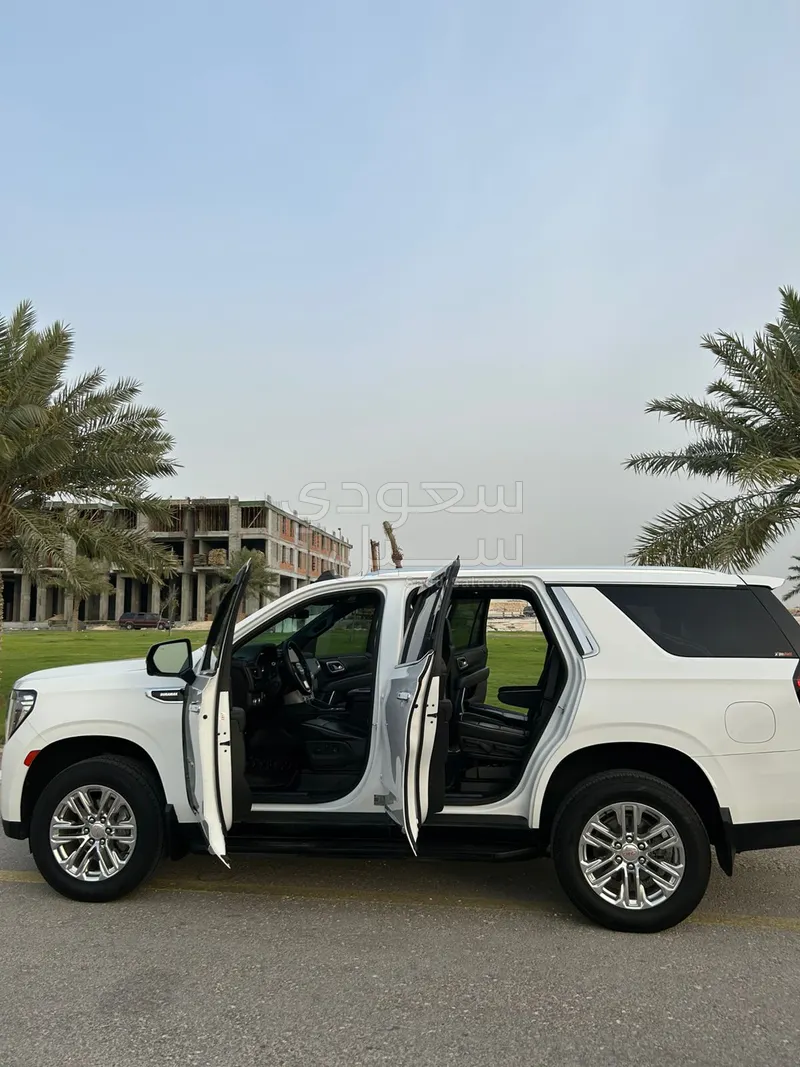 2022 جي ام سي يوكون اس ال تي