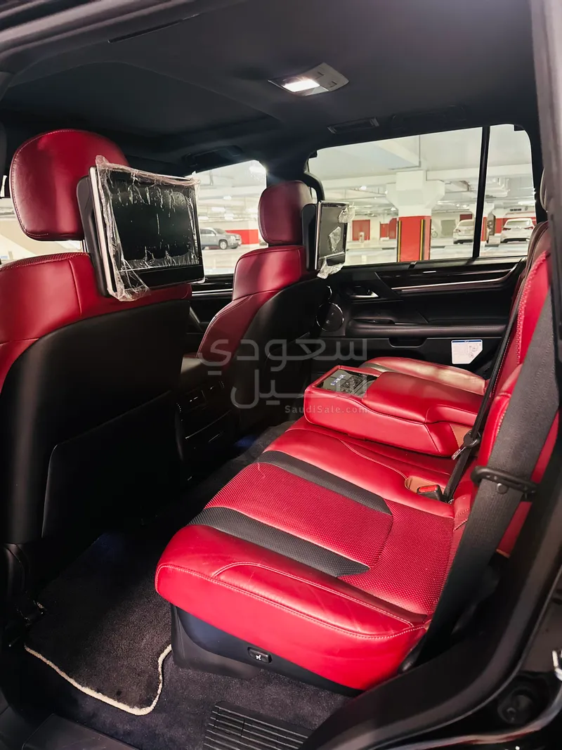 2018 Lexus LX 570 S